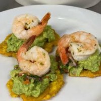 Montaditos de camarones